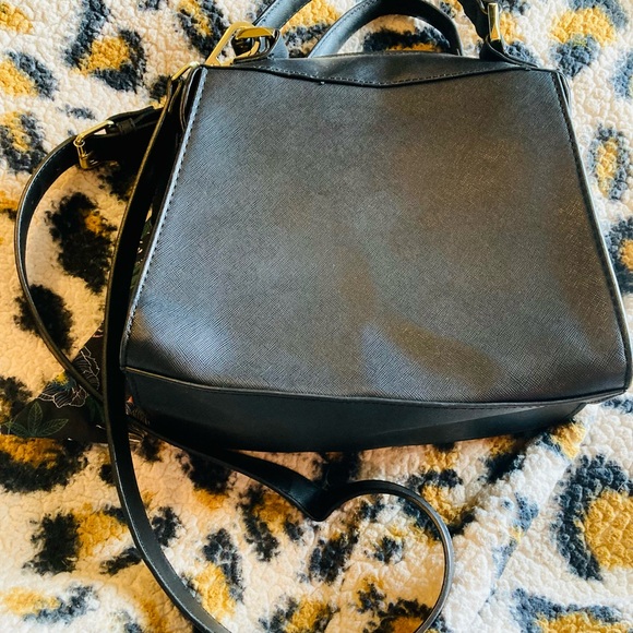 STEVE MADDEN BLACK SMALL PURSE WITH SCARF ACCENT AND DETACHABLE STRAP - Picture 2 of 9